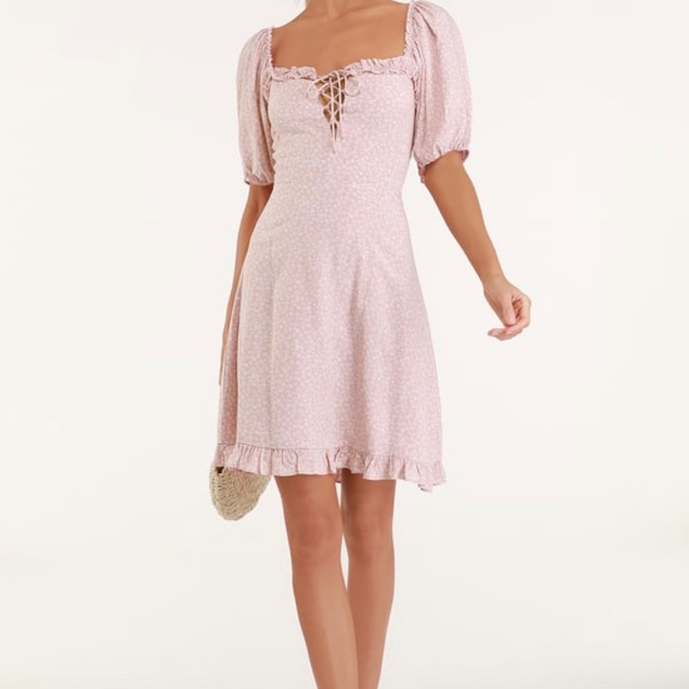 Blush pink floral puff sleeve dress